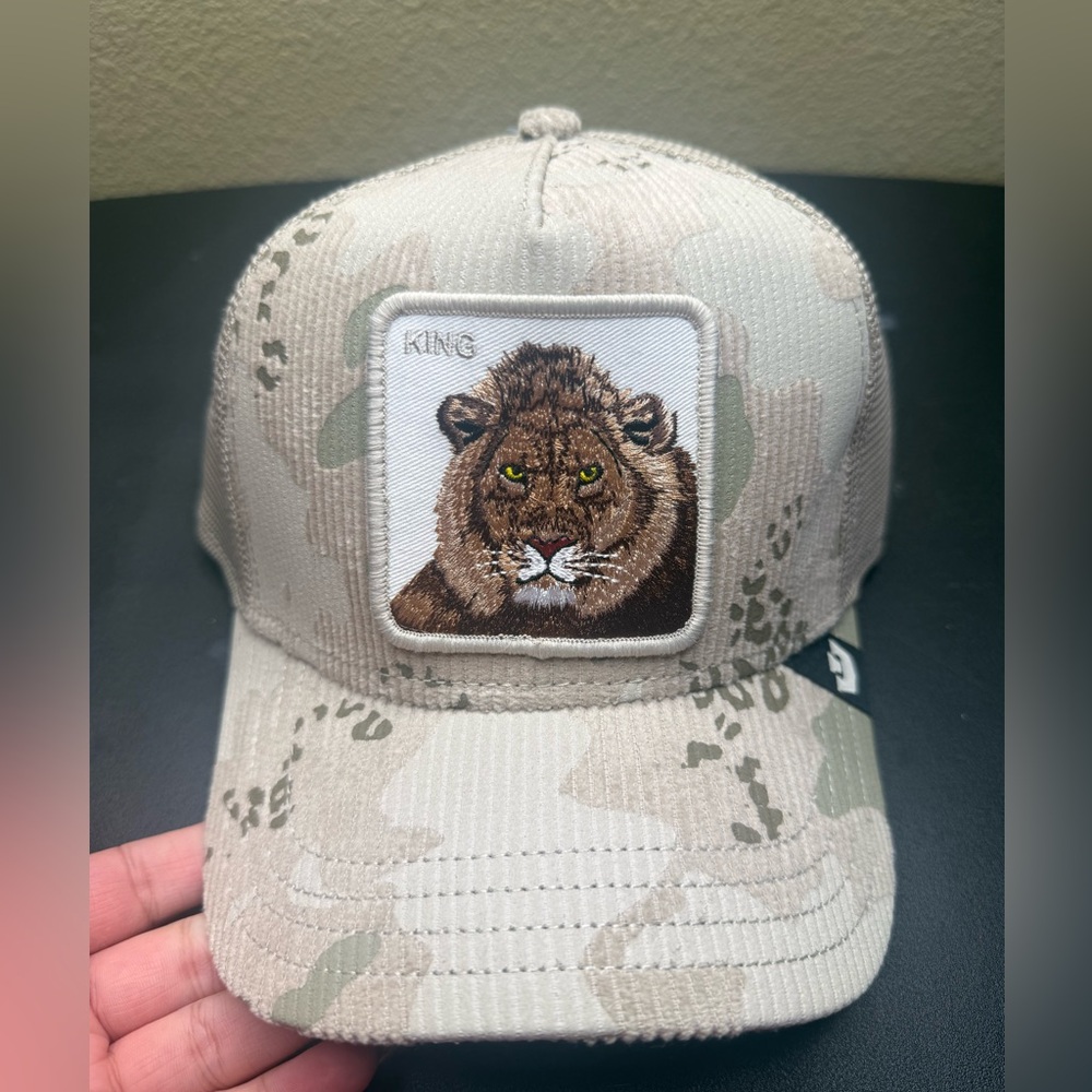 Goorin Bros. King Camo Lion Trucker Hat – Biscuit – Corduroy – NWT